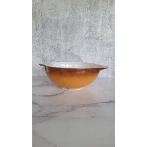 Large Spouted Pyrex Bowl